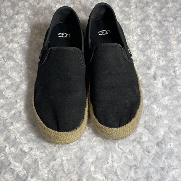 UGG slip on espadrilles black size 7 - Picture 1 of 9